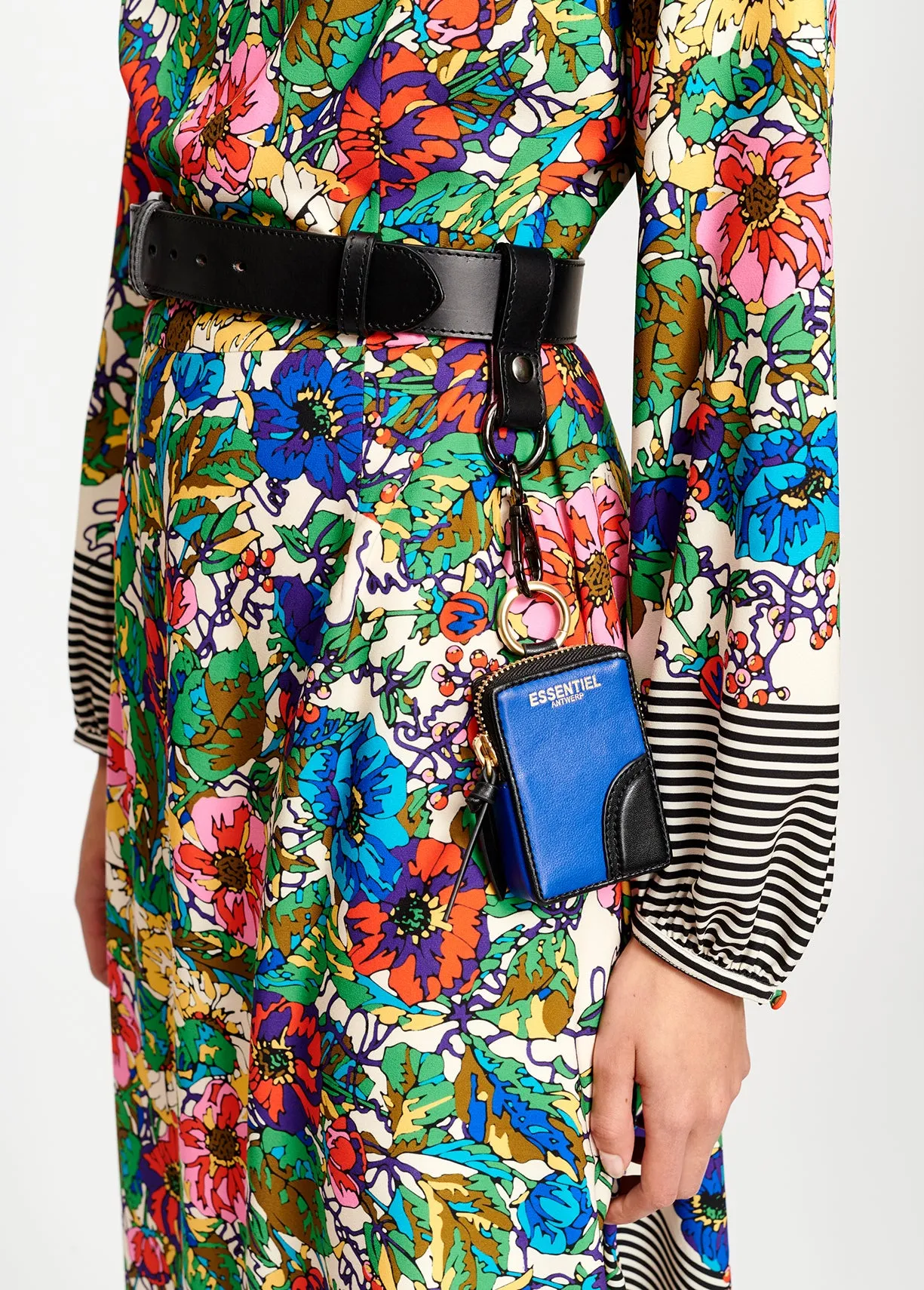 Asymmetric dress