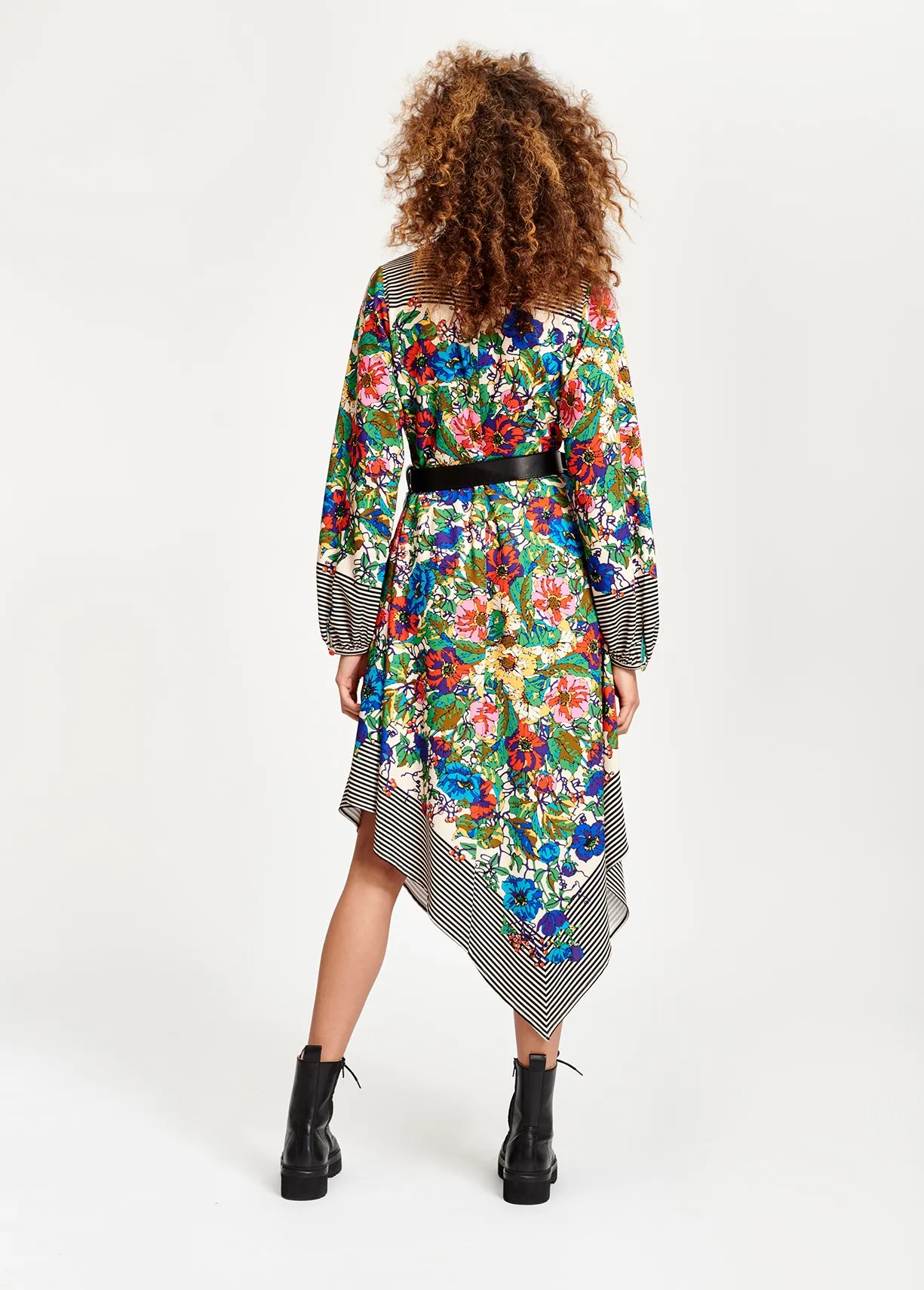 Asymmetric dress