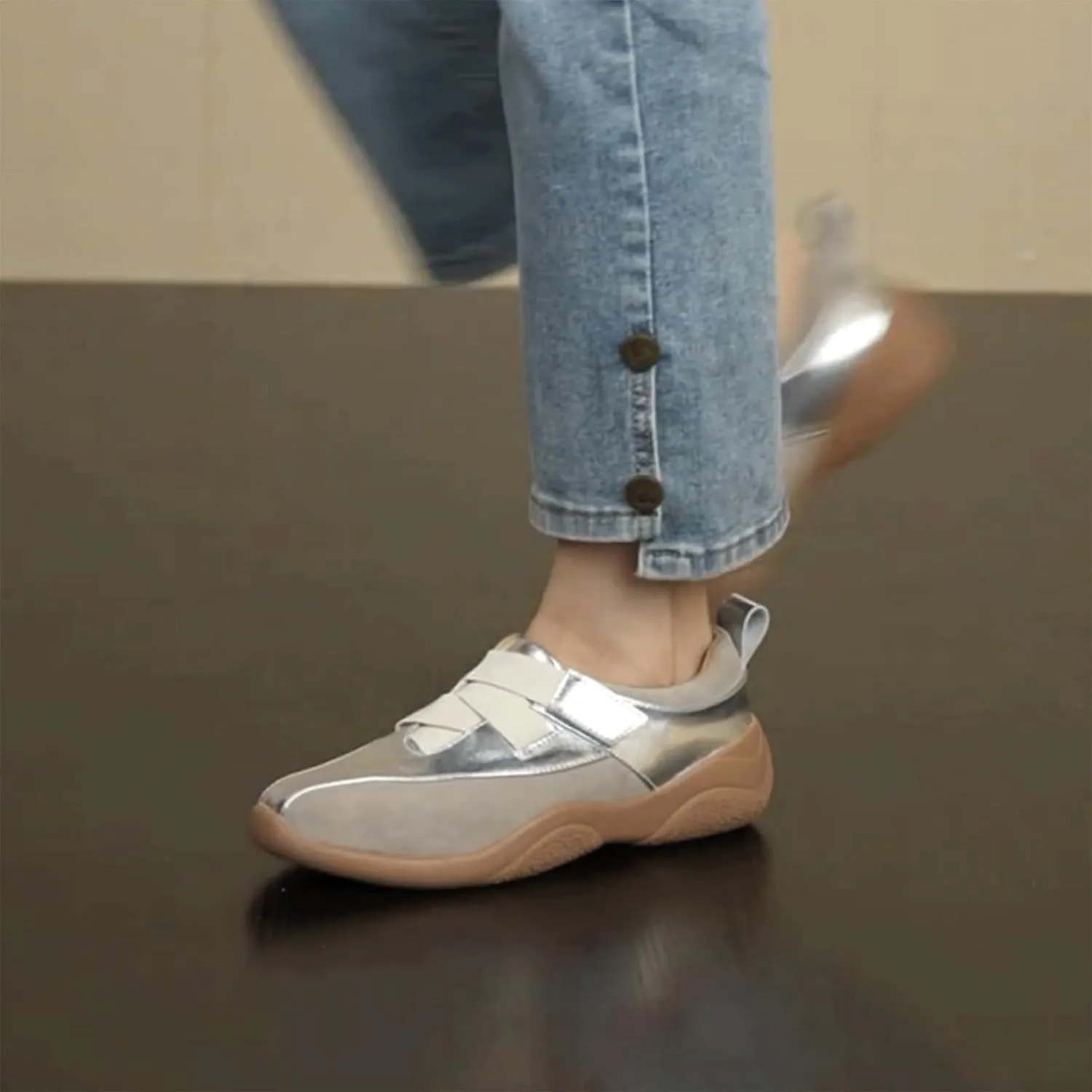 Ballet Sneakers for Woman Leather Trendy Metallic Hook and Loop Wide Box Ballerina Platform Heel Fancy Retro Soft Ballet Shoes 2025 Spring Summer Fashionable